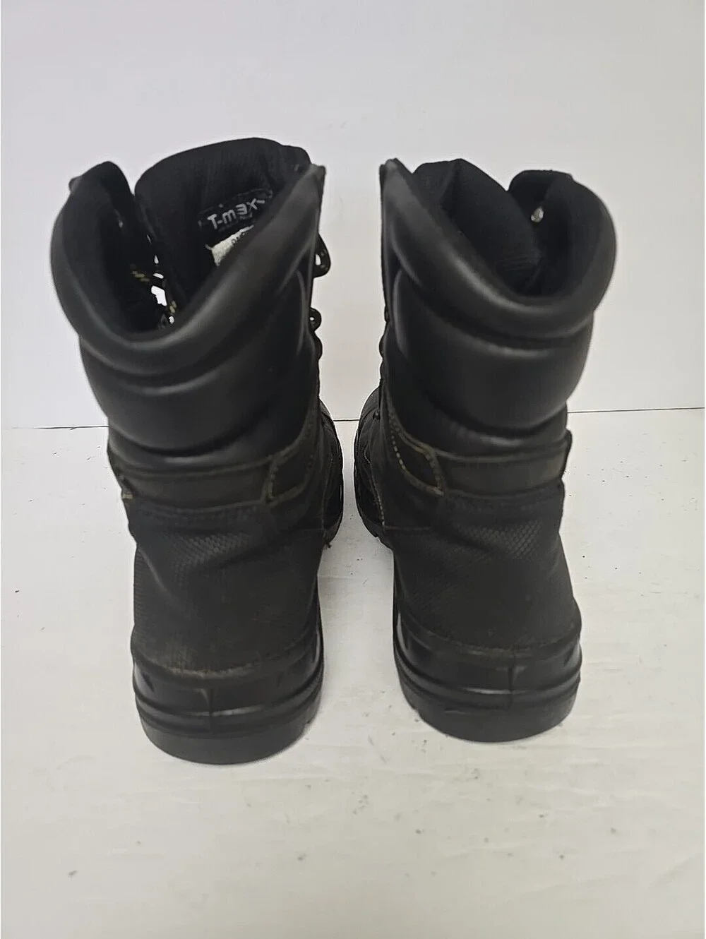 Dakota used boots